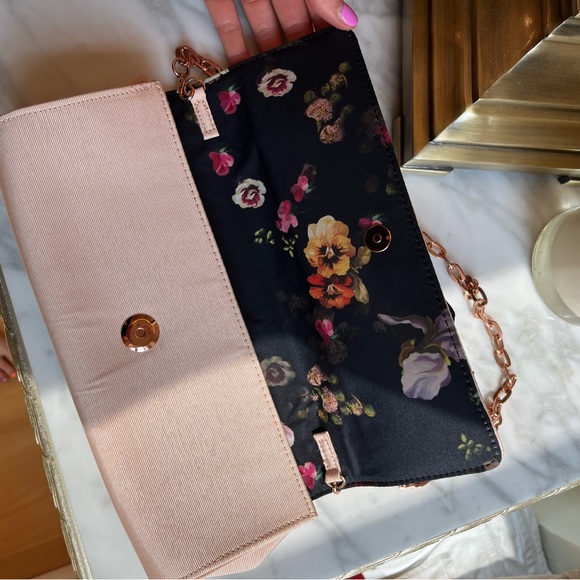 Ted Baker - Elegant Gold Chain Handbag - Picture 5 of 7